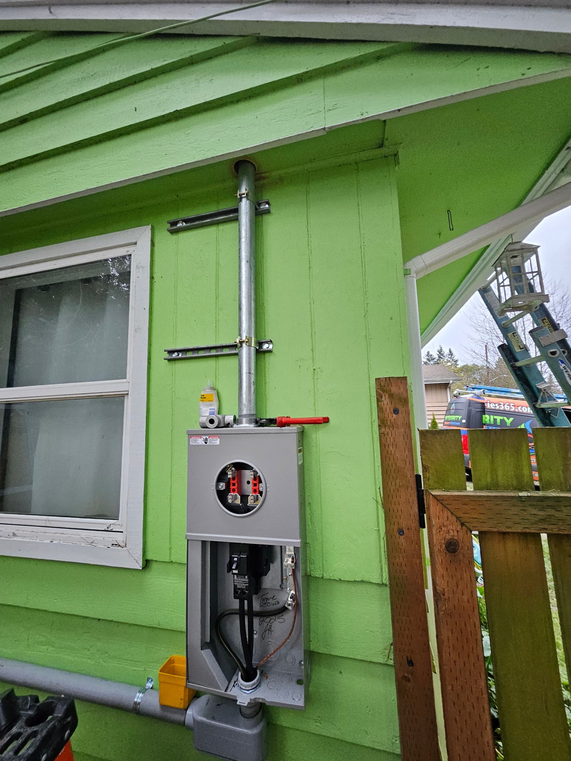 200 Amp Electrical Panel Upgrade at Puget Sound Home